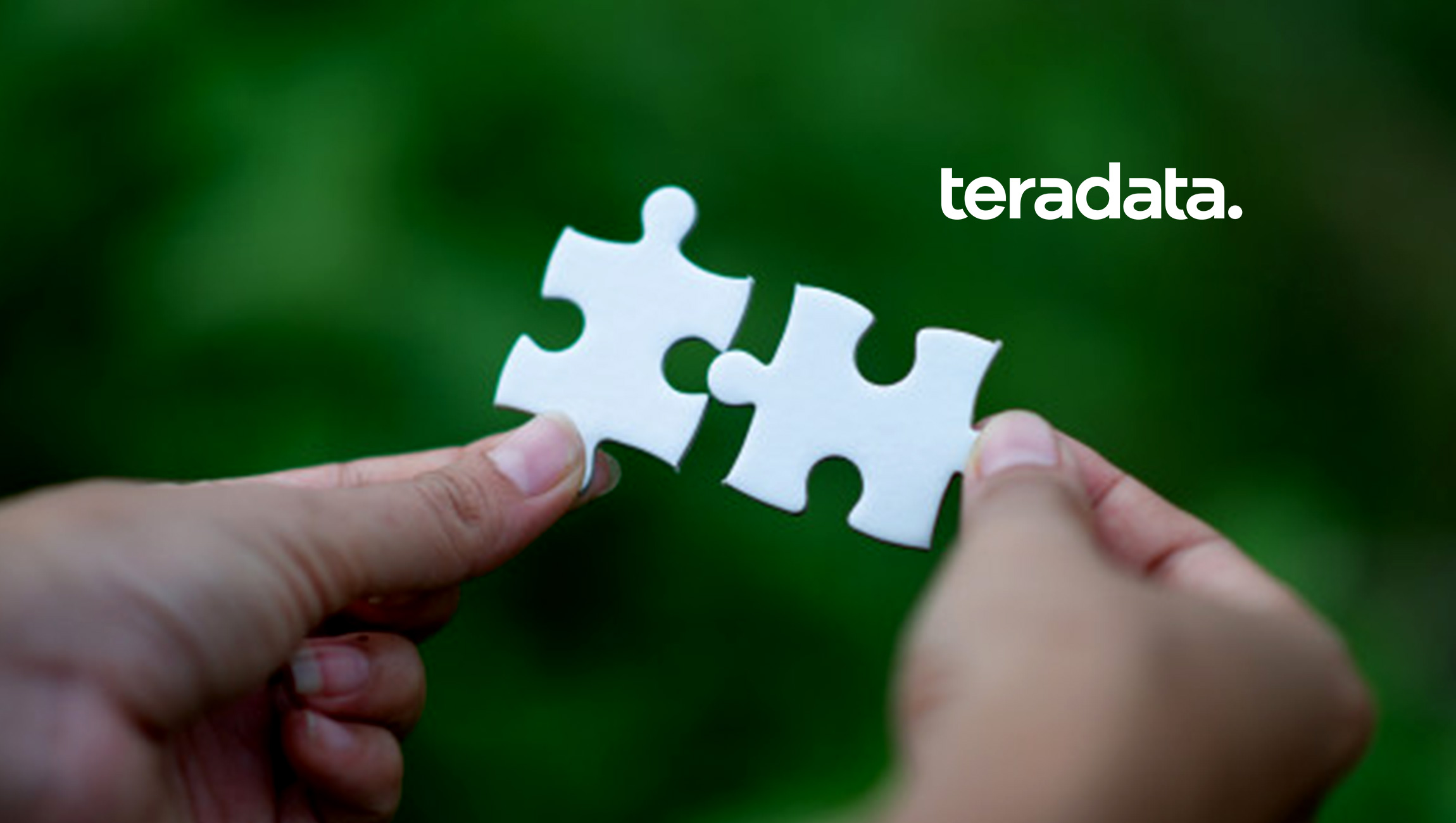 Teradata Forms Global Strategic Collaboration with AWS